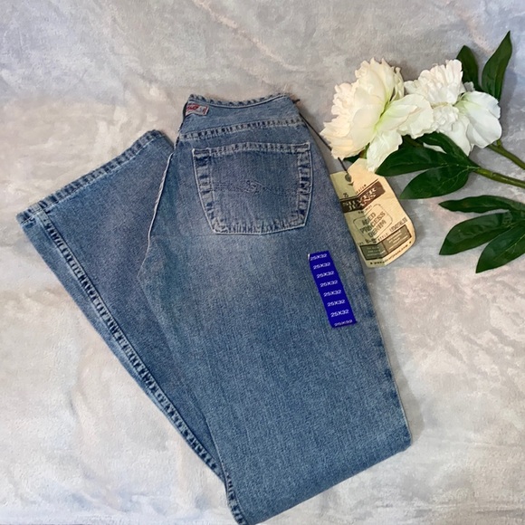 Silver Jeans Made In Canada Jeans size 25x32 - Picture 1 of 17